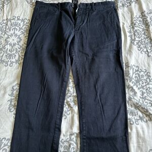 Jcrew Navy blue chino pants with a straight leg fit #trousers